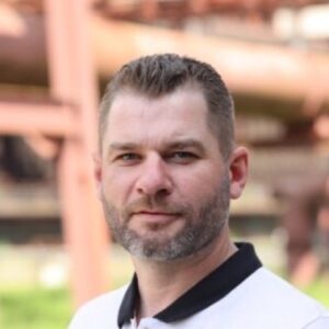 Sergej, Fahrlehrer für Klasse B und BE